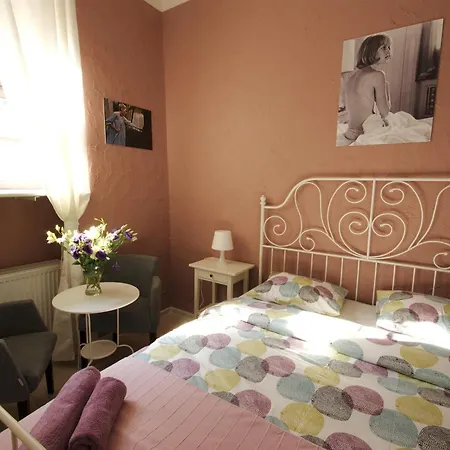 Rosemary's Private Ensuite In Old Town