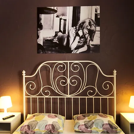 Rosemary's Private Ensuite In Old Town