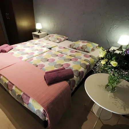 Rosemary's Private Ensuite In Old Town