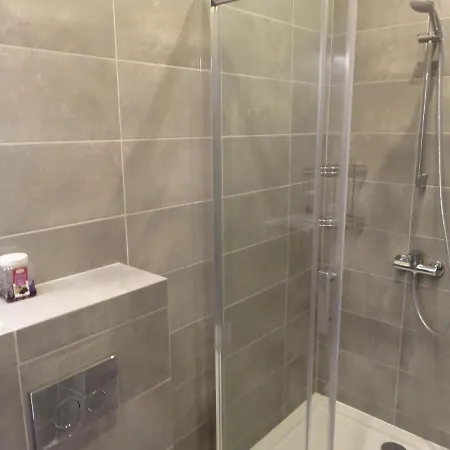 Rosemary's Private Ensuite In Old Town