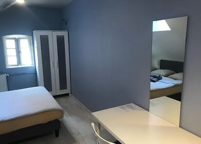 Rosemary's Private Ensuite In Old Town Хостел *