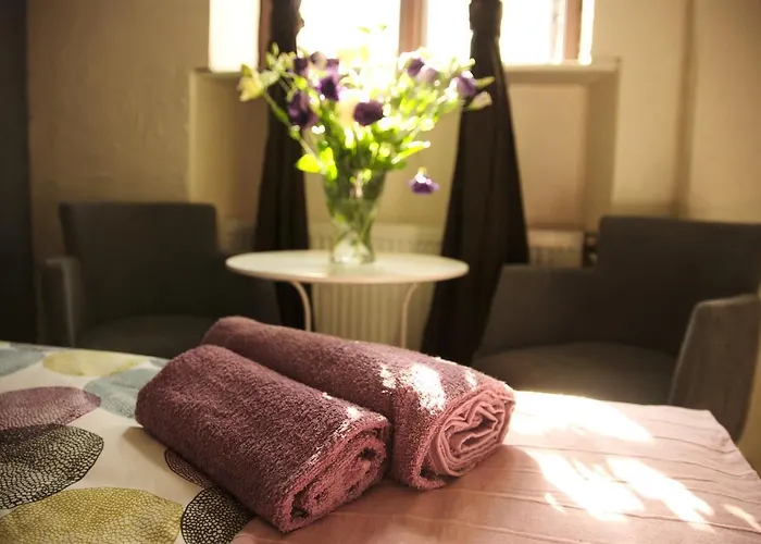 Rosemary's Private Ensuite In Old Town Хостел *