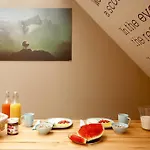 Hostal Rosemary's Private Ensuite In Old Town Poznan