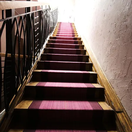 Hostel Rosemary's Private Ensuite In Old Town Poznan