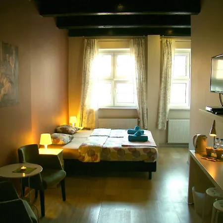 Rosemary's Private Ensuite In Old Town Hostel Poznań