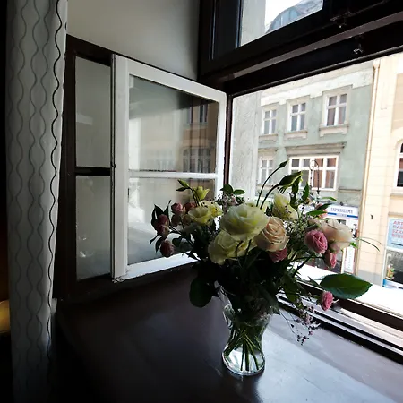 Rosemary's Private Ensuite In Old Town Hostel Poznan