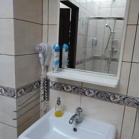 Hostel Rosemary's Private Ensuite In Old Town Poznań