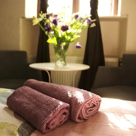 Rosemary's Private Ensuite In Old Town Hostel *