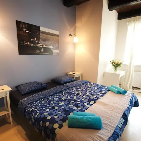 Rosemary's Private Ensuite In Old Town Poznań