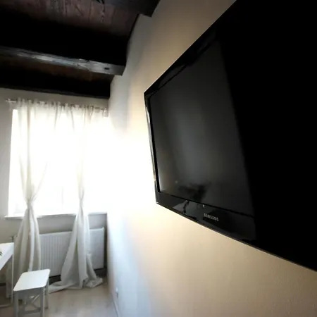 Rosemary's Private Ensuite In Old Town Hostel *