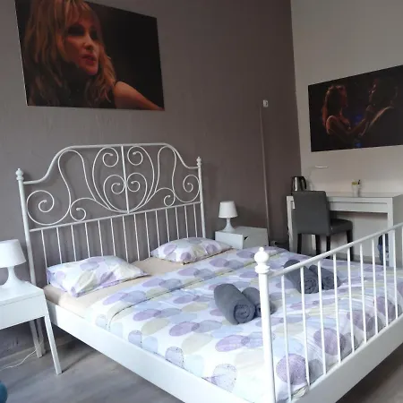 Hostel Rosemary's Private Ensuite In Old Town *