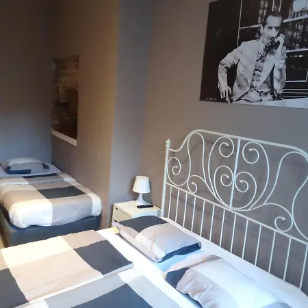 Rosemary's Private Ensuite In Old Town Hostel