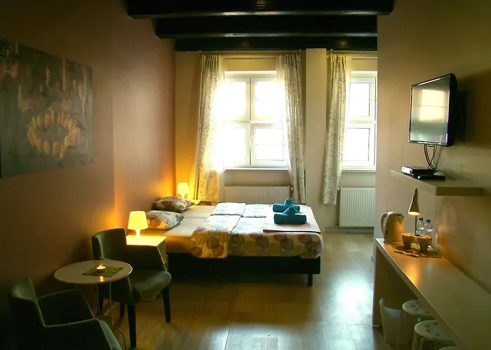 Rosemary's Private Ensuite In Old Town Hostel Πόζναν