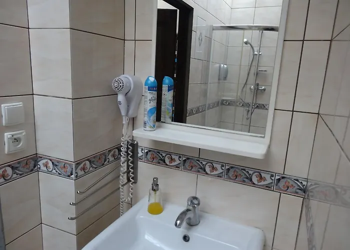 Vandrarhem Rosemary's Private Ensuite In Old Town Poznań