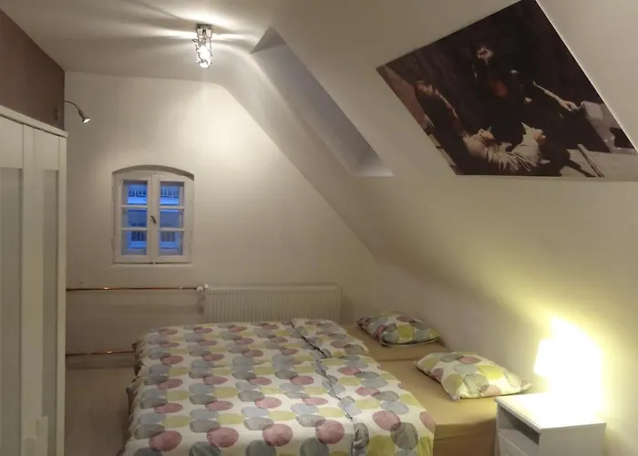 Rosemary's Private Ensuite In Old Town Hostel