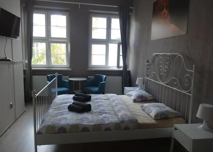 Rosemary's Private Ensuite In Old Town ポズナン