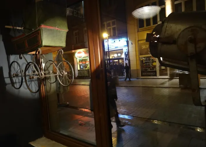 Rosemary's Private Ensuite In Old Town Hostel Πόζναν